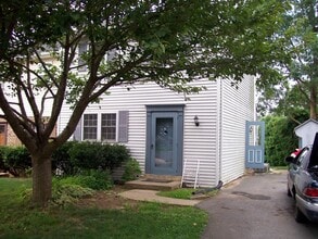 Building Photo - 416 Larkspur Loop