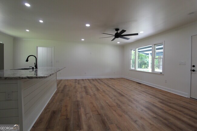 Foto del edificio - 8142 Alabama Hwy