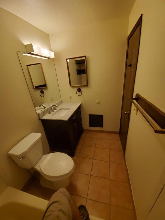 Building Photo - 761 Rainbow Dr