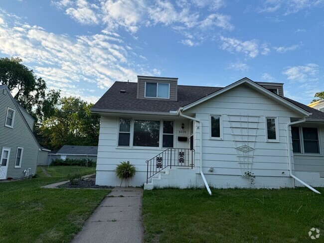Building Photo - 6220 Goodrich Ave