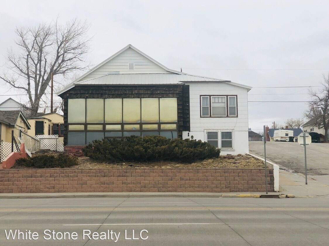 101 W Cedar St, Rawlins, WY 82301 House Rental in Rawlins, WY
