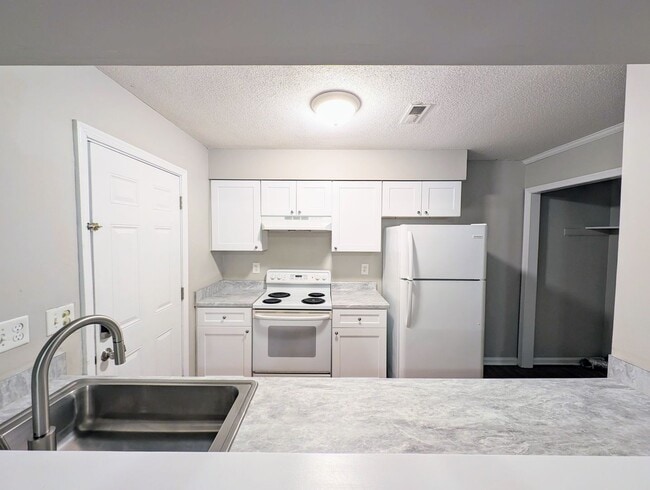 Building Photo - 4300 Presley Ct