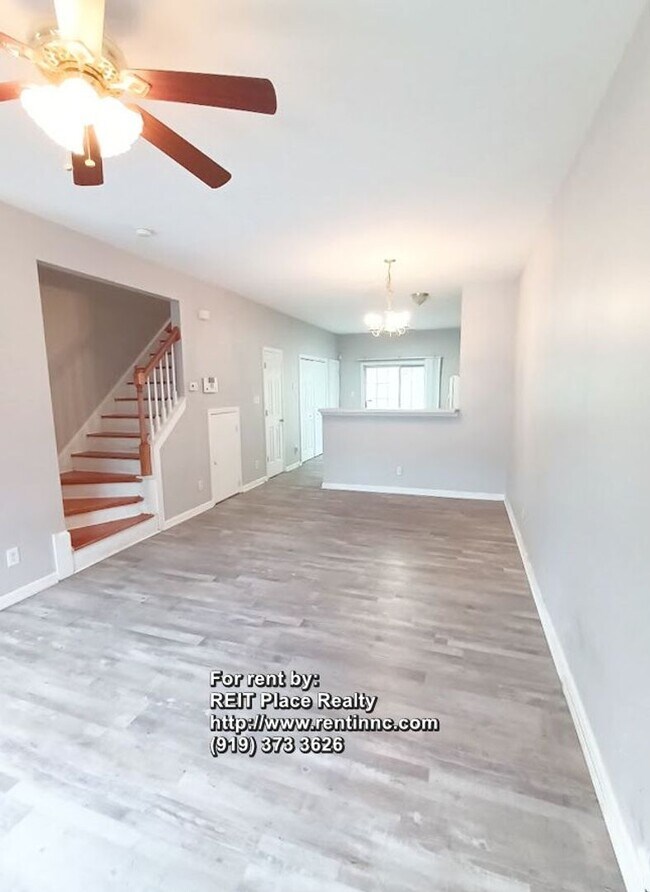 Building Photo - 2 Bed 2.5 Bath Townhouse in North Raleigh ...