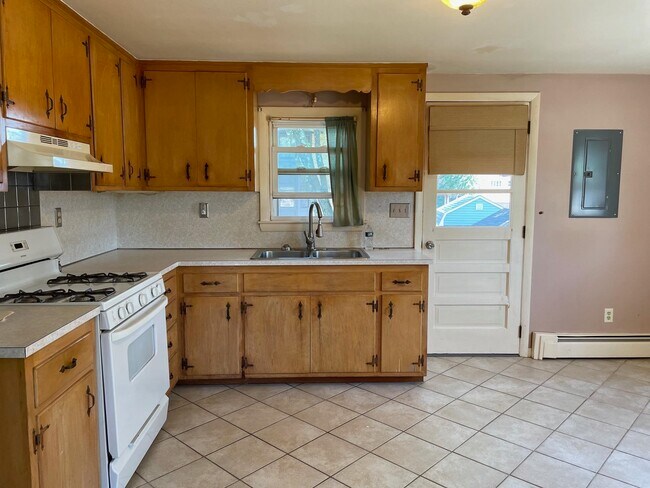 Building Photo - 10 Sacred Heart Dr