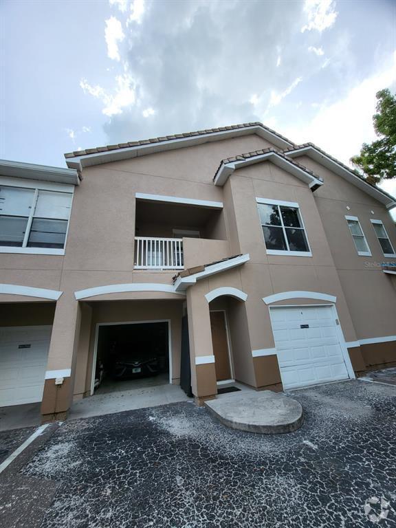 Building Photo - 18108 Villa Creek Dr