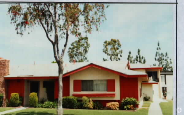 Building Photo - 3233 W Cabot Dr