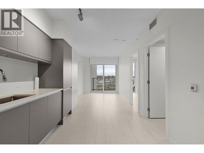 Photo du bâtiment - 180 E 2nd Ave