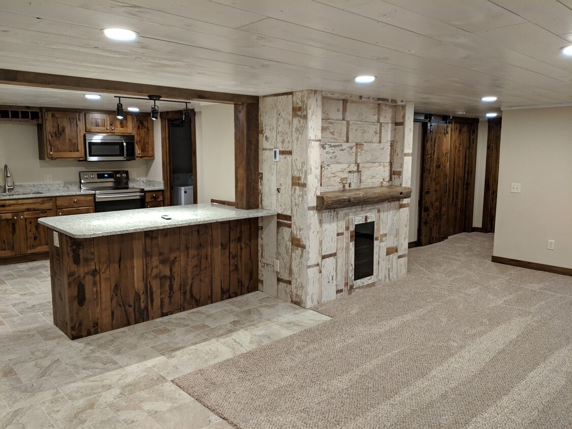 822 Wisconsin St, Hudson, WI 54016 Townhouse for Rent in Hudson, WI