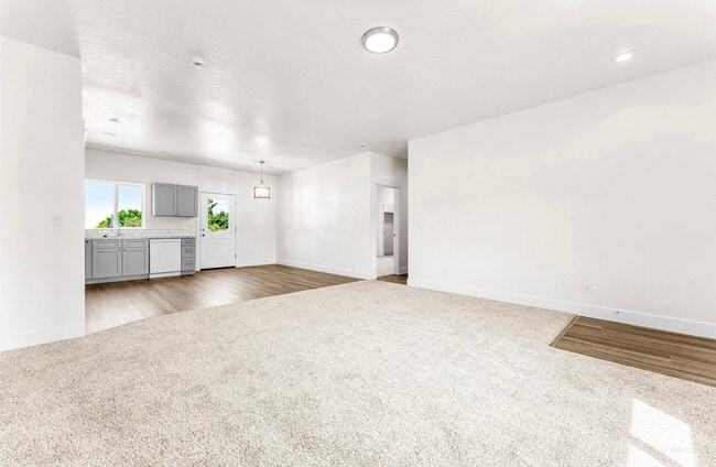 Building Photo - 1771 Regency Way