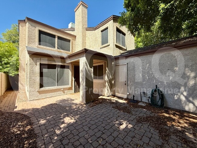 Foto del edificio - 16644 N 33rd St