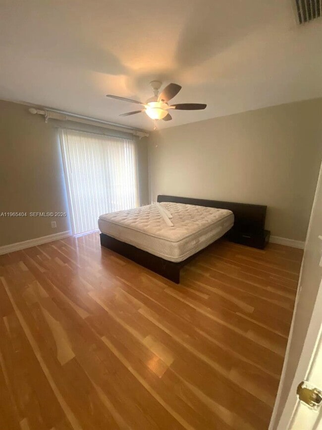 Building Photo - 4601 Pier Dr