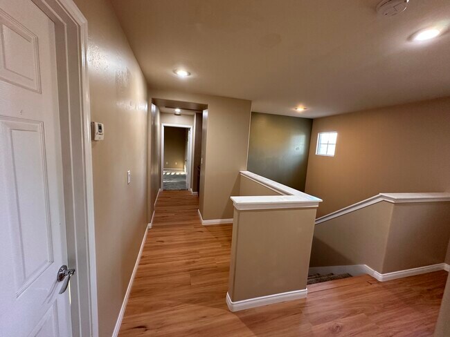 Building Photo - 7309 Sleepy Lagoon Dr