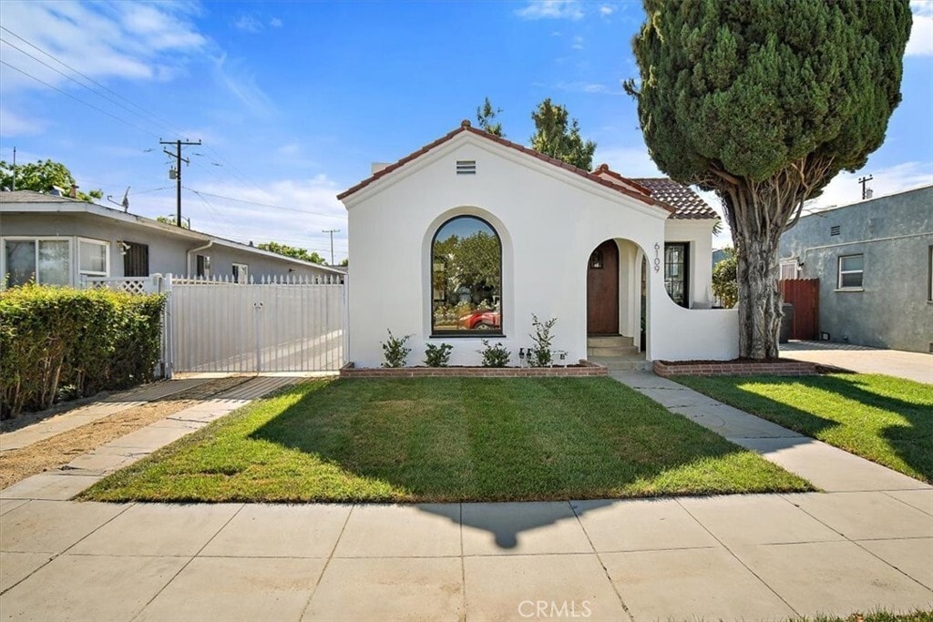 Primary Photo - 6109 Falcon Ave