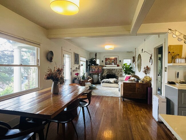 Foto del edificio - 1956 Phillips Way