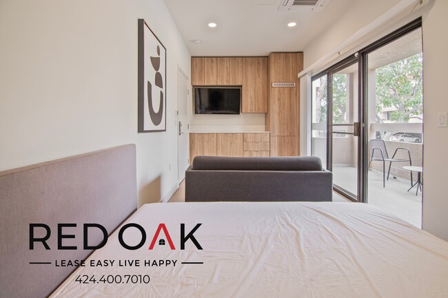 Building Photo - 7810 Topanga Canyon Blvd