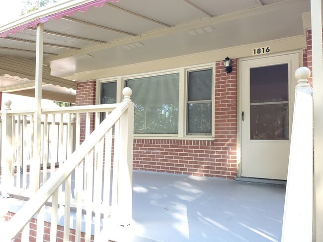 Building Photo - 1816 Lynne Ave