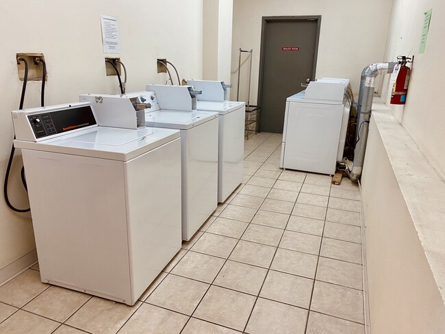 Building Photo - Sunrise Cascade