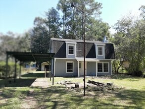 Building Photo - 425 Connell Rd