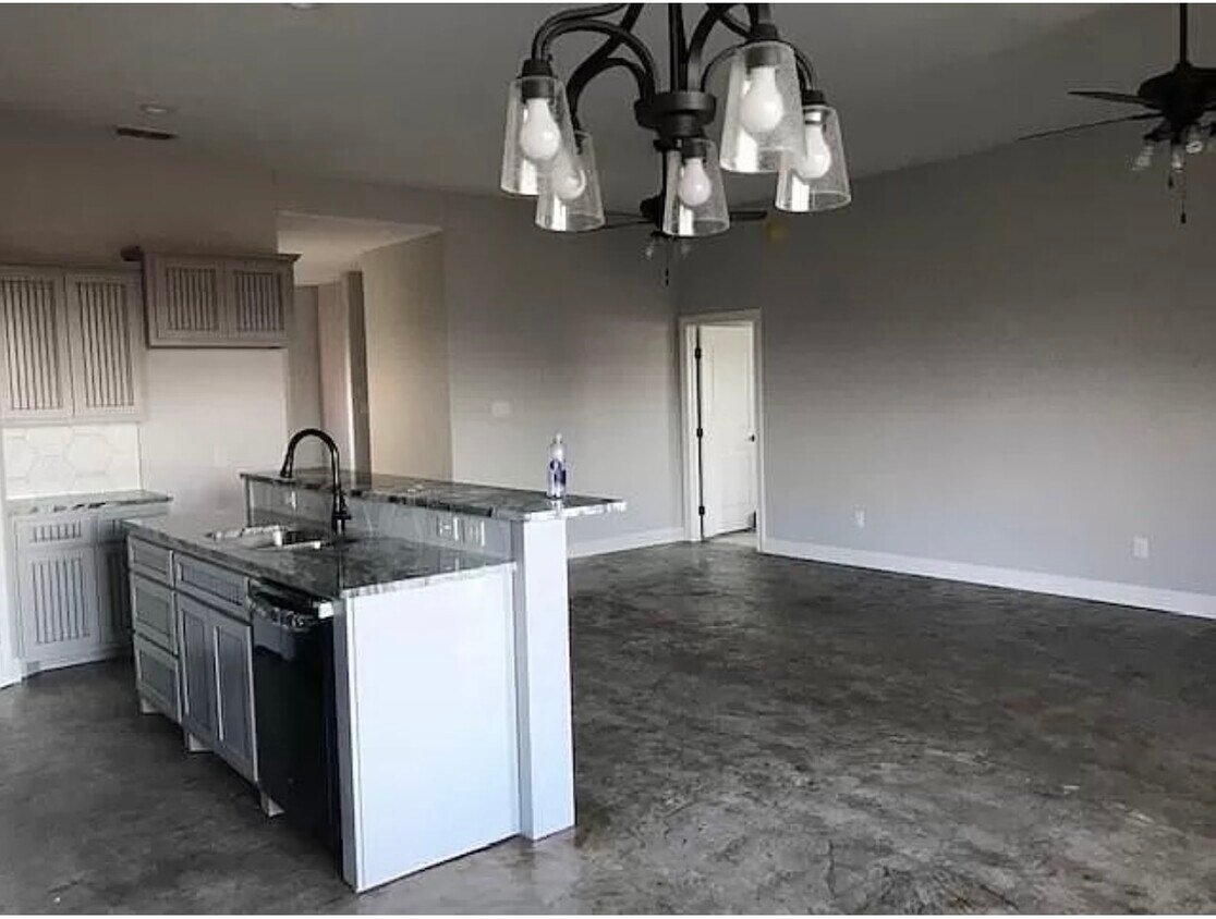 Foto del edificio - 7360 Mountain View Rd