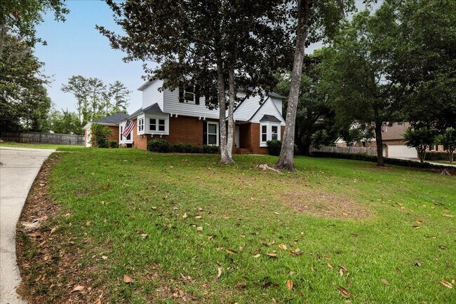 Building Photo - 2464 Elfinwing Ln