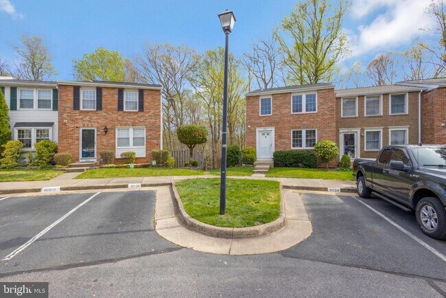 Foto del edificio - 8058 Steeple Chase Ct