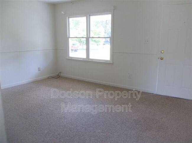 Building Photo - 202 Belmont Dr