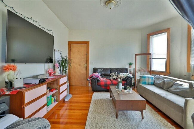 Foto del edificio - 260 Atwells Ave