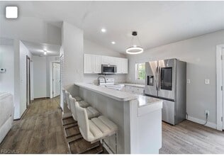 Building Photo - 5005 Squaw Ln