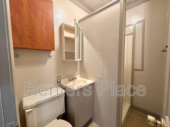 Foto del edificio - 2608 E Archer St