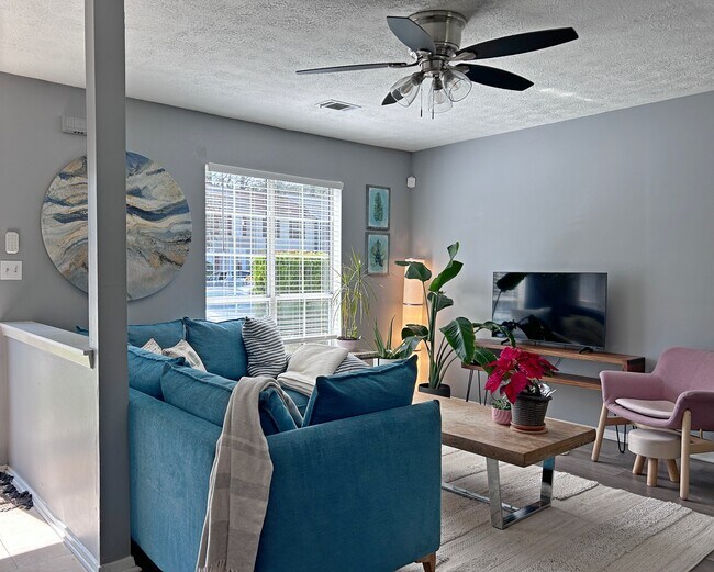 livingroom - 3168 Shadow Walk Ln