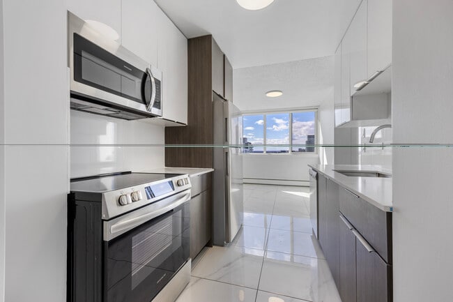 Kitchen - Signature Tower