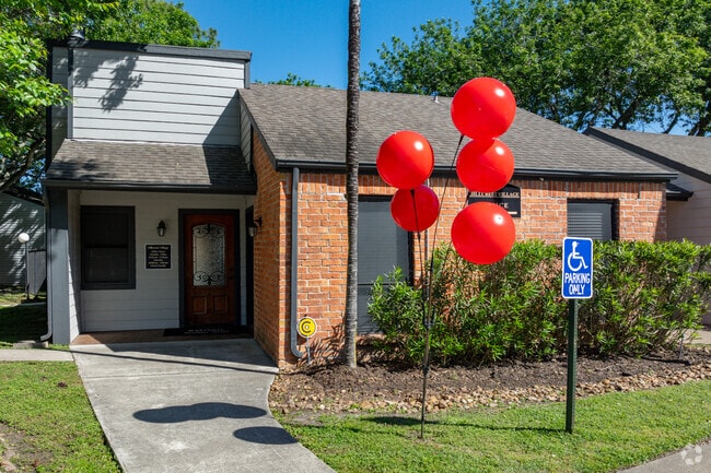Leasing Office - Hillcrest Village
