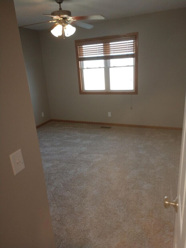 Building Photo - 5974 Silver Brook Pl