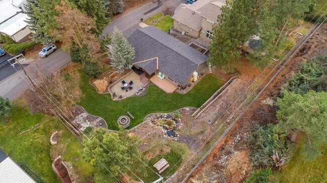 Foto del edificio - 24423 E Gage St