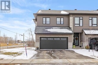 Building Photo - 238 Bristol Cres