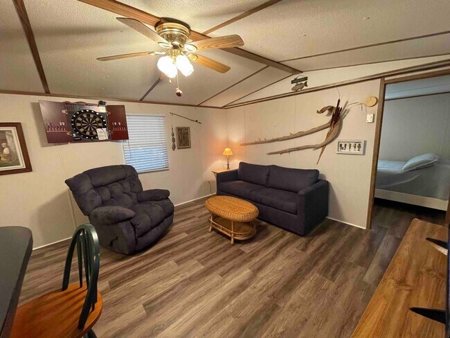 Foto del edificio - Lake Access Home For Rent Near Blue Creek Boat Ramp in Dover TN!