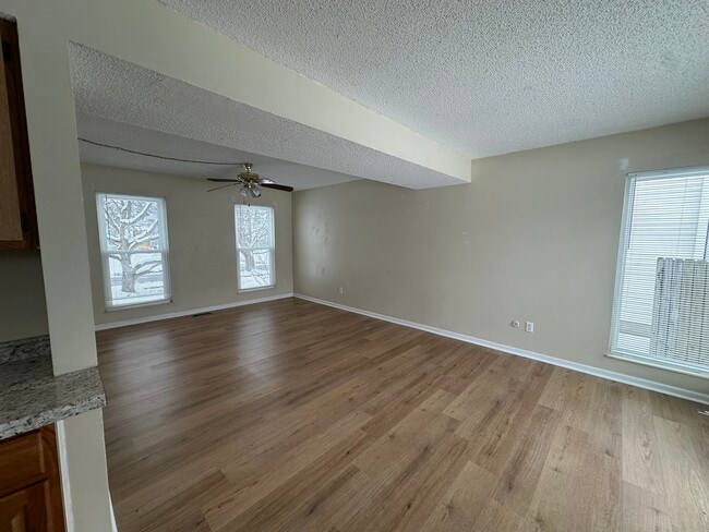 Building Photo - 5336 Bonner Dr