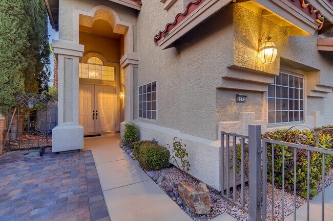 Foto del edificio - 9672 Camino Capistrano Ln