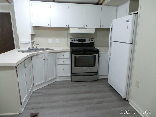 Building Photo - 100 Blue Gill Loop