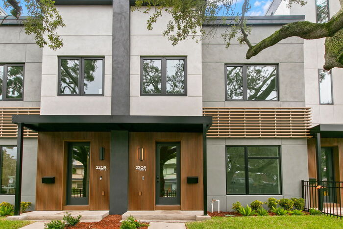 Primary Photo - LIKE NEW LUXURY Townhome For Rent in Tampa...