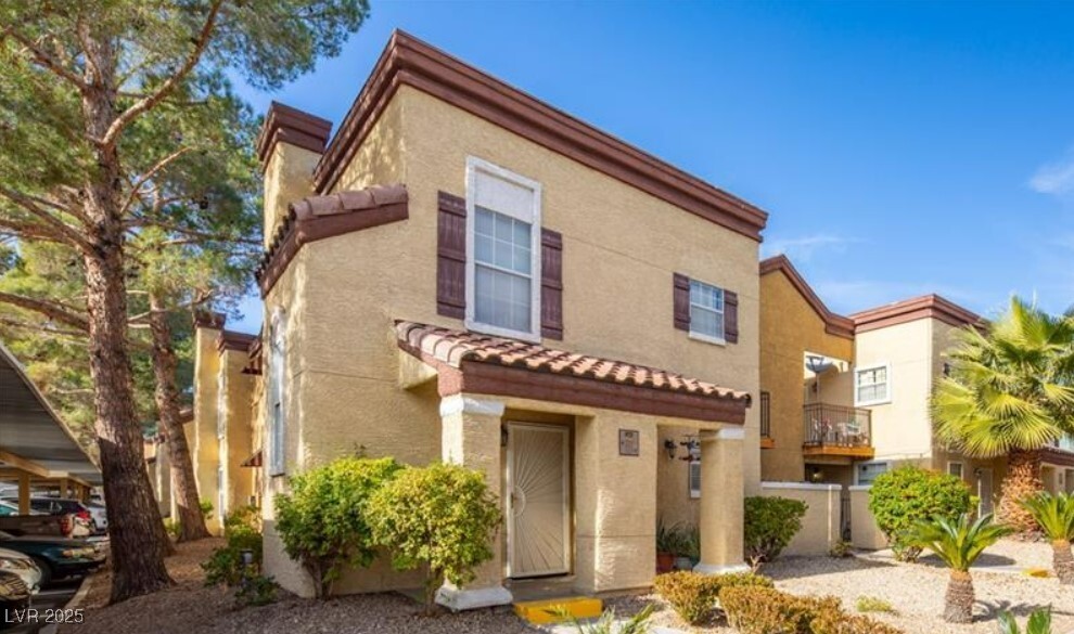 Primary Photo - 2801 N Rainbow Blvd