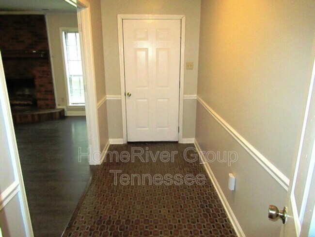 Building Photo - 3255 Covington Pike