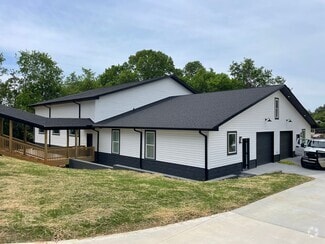 Building Photo - 5224 Lance Dr