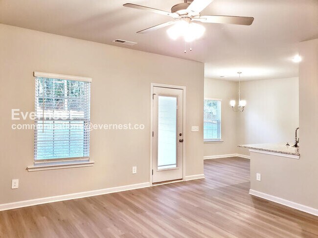 Foto del edificio - 1484 Arbor Pl Dr