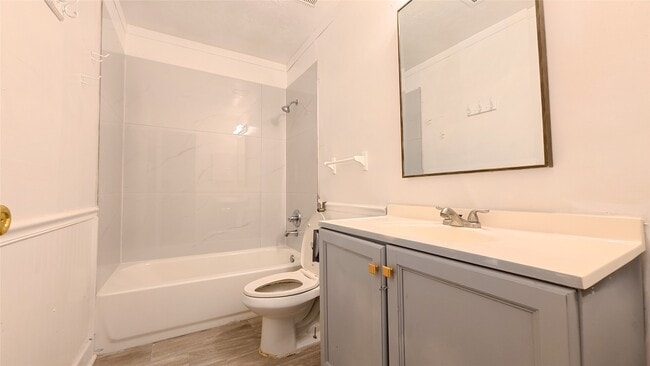 Building Photo - 9519 Wellsworth Dr