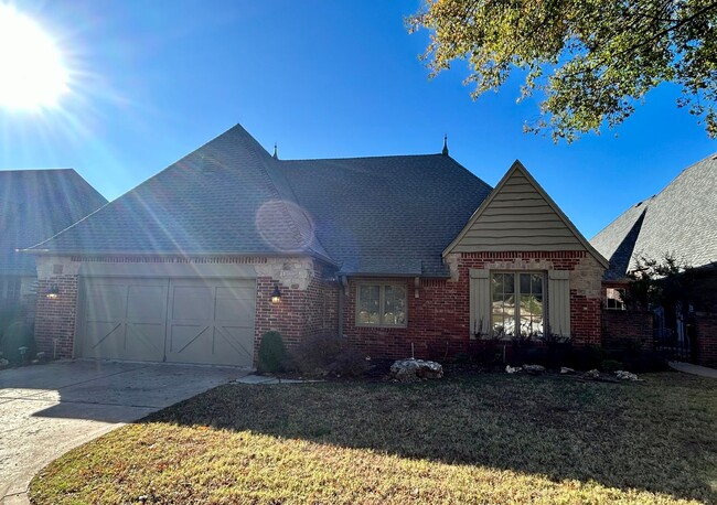 Building Photo - Gorgeous South Tulsa Beauty w/ Lawn Care I...