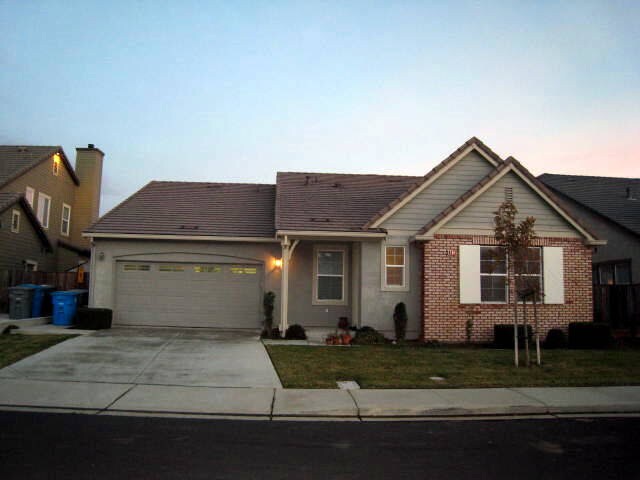 Building Photo - 4013 Star Tulip Ct