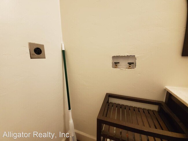 Foto del edificio - 1101-1107 NW 6th St