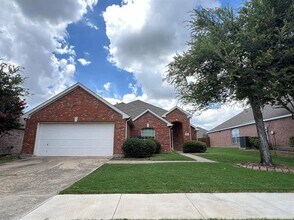 Building Photo - 1041 Wagon Trail Dr