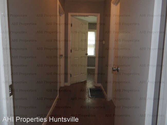 Foto del edificio - 3 br, 2 bath House - 2112 Linde Street